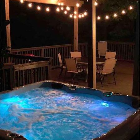 Driftwood Cottage With Hot Tub On Lake Cumberland Russell Springs Ngoại thất bức ảnh